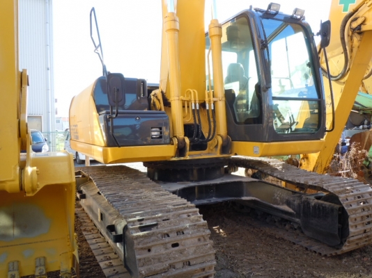 มาถึงไทยแล้วค่ะรถขุด SUMITOMO SH200-5 ปี 2010 ชั่วโมงน้อยมาก สภาพเป๊ะเวอร์  ราคาเก่านอก ญี่ปุ่นแท้ไม่แพงค่ะ  สนใจติดต่อเจี๊ยบเลยค่ะ 087-3310254 ค่ะ