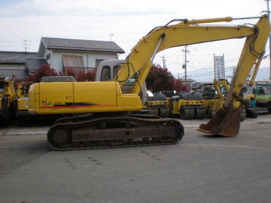 ขายรถขุด SUMITOMO SH200-3 ปี 2004 สภาพเป๊ะเวอร์  ราคาเก่านอก ญี่ปุ่นแท้ไม่แพงค่ะ  สนใจติดต่อเจี๊ยบเลยค่ะ 087-3310254 ค่ะ