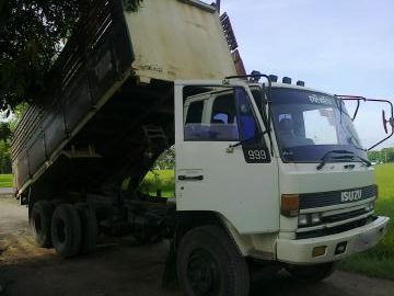 ขายรถบรรทุกสิบล้อดั๊มพ์ Isuzu 240 หัวขาว 2 เพลาดั๊มพ์เหล็กแผงข้างไม้ เครื่องเกียร์เดิม ยางดี ทะเบียนพร้อม ขายรถบรรทุกสิบล้อดั๊มพ์ Isuzu 240 หัวขาว 2 เพลาดั๊มพ์เหล็กแผงข้างไม้ เครื่องเกียร์เดิม ยางดี ทะเบียนพร้อม