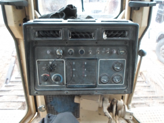 รถแทรกเตอร์ CAT D6H ตีนเป็ด สภาพสวยพร้อมใช้งาน