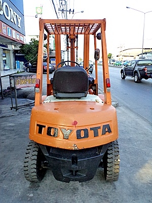 ขายรถยกโตโยต้า 2 ตัน เครื่องเบนซิน งาเทด้ำ เสาสูง 3.5 เมตร ล้อหน้าคู่ พวงมาลัยเพาเว่อร์ สีเดิมจากนอก นำเข้าจากญี่ปุ่น ใช้งานได้ทันที ขายรถยกโตโยต้า 2 ตัน เครื่องเบนซิน งาเทด้ำ เสาสูง 3.5 เมตร ล้อหน้าคู่ พวงมาลัยเพาเว่อร์ สีเดิมจากนอก นำเข้าจากญี่ปุ่น ใช้งานได้ทันที