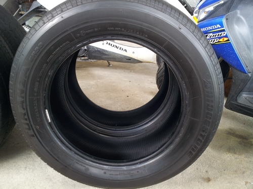 ขายยาง บิสโตน Er33 215/60/16 ปี11 4เส้น 2800 บาท 225/40/18 ปี10 คู่2200บาท