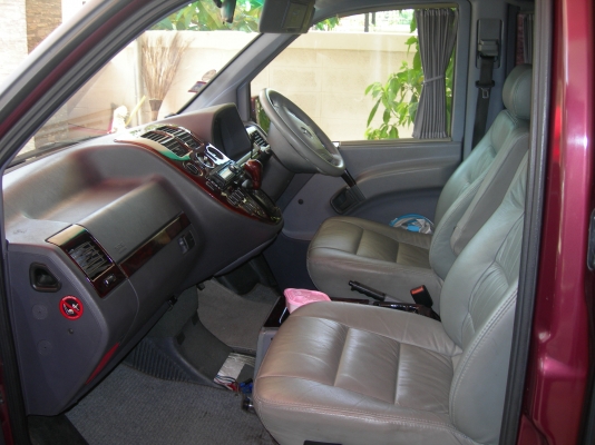 ขายรถตู้ VIP BENZ VITO 7ที่นั่งปี2003 เครื่องเบนซิน2300สีแดงมะเมี่ยว(รถบ้าน)