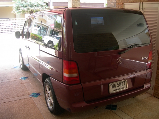 ขายรถตู้ VIP BENZ VITO 7ที่นั่งปี2003 เครื่องเบนซิน2300สีแดงมะเมี่ยว(รถบ้าน)