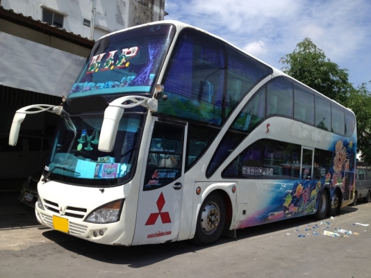 ขายรถบัส 8 ล้อ แชสซี Hino เครื่อง MITSUBISHI 8DC9 เทอโบคู่ สูง 4.20 ม. ยางใหม่ มิชลิน 8 เส้น