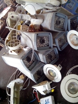 กล้องวงจรปิด + เบคเกอร์ กล้องวงจรปิด + เบคเกอร์