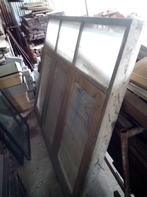 บานหน้าต่างไม้สักพร้อมวงกบพร้อมเหล็กดัด