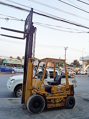 ขายรถยกTCM 2 ตัน เครื่องดีเซลอีซูซุ กระบอกคู่ เสาสูง 3 เมตร ยางตัน พวงมาลัยเพาเว่อร์ สีเดิมจากนอก นำเข้าจากญี่ปุ่น ใช้งานได้ทันที ขายรถยกTCM 2 ตัน เครื่องดีเซลอีซูซุ กระบอกคู่ เสาสูง 3 เมตร ยางตัน พวงมาลัยเพาเว่อร์ สีเดิมจากนอก นำเข้าจากญี่ปุ่น ใช้งานได้ทันที