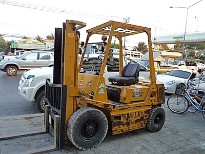 ขายรถยกTCM 2 ตัน เครื่องดีเซลอีซูซุ กระบอกคู่ เสาสูง 3 เมตร ยางตัน พวงมาลัยเพาเว่อร์ สีเดิมจากนอก นำเข้าจากญี่ปุ่น ใช้งานได้ทันที ขายรถยกTCM 2 ตัน เครื่องดีเซลอีซูซุ กระบอกคู่ เสาสูง 3 เมตร ยางตัน พวงมาลัยเพาเว่อร์ สีเดิมจากนอก นำเข้าจากญี่ปุ่น ใช้งานได้ทันที