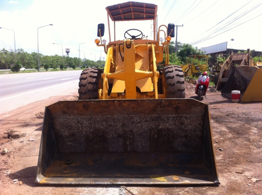 ขายด่วน KOMATSU JH30 เครื่องยต์ฟิตใหม่ ระบบเบรคใหม่ ยางใหม่ 4 เส้น เกียร์ดี ทอร์คดี ทำสีใหม่ ต่อแขน ขยายบุ้งกี๋แล้ว สภาพพร้อมใช้งานได้ทันที จัดส่งฟรีทั่วประเทศ ราคาคุยกับเข้าของโดยตรง