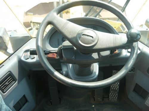 รถตัก Komatsu WA270-5 รถเก่านอก นำเข้าจากญี่ปุ่น สภาพพร้อมใช้งาน091 695-6445