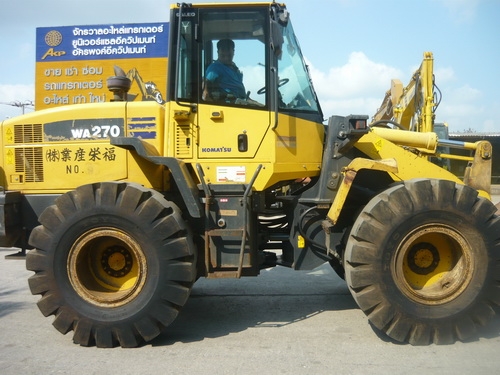 รถตัก Komatsu WA270-5 รถเก่านอก นำเข้าจากญี่ปุ่น สภาพพร้อมใช้งาน091 695-6445