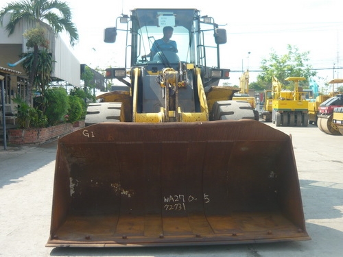 รถตัก Komatsu WA270-5 รถเก่านอก นำเข้าจากญี่ปุ่น สภาพพร้อมใช้งาน091 695-6445