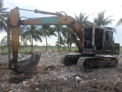 ขายรถแบ็คโฮ komatsu 12hd ตัวเดินใหม่ไฮดาส รถทำงานอยู่ เทียบเท่า 120 เหมาะสำหรับคีบเหล็ก