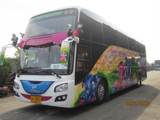 ขายรถบัส VIP 6 ล้อชั้นเดี่ยว ลายก้านกล้วย เครื่องเสียง + ประกันภัยประเภท 1