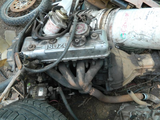 เครื่องยนต์ ISUZU 4FB1 พร้อมเกียร์สภาพสวย เครื่องยนต์ ISUZU 4FB1 พร้อมเกียร์สภาพสวย