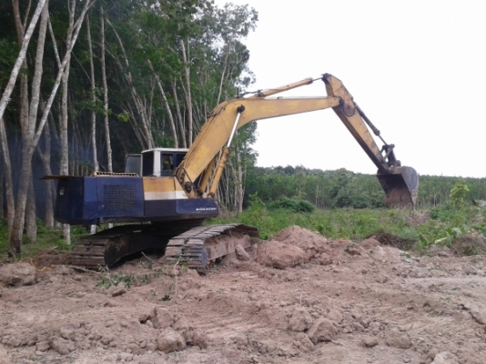 ขายด่วน Komatsu pc200-5 คอนโทรนยาว