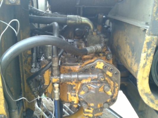 ขายด่วน Komatsu pc200-5 คอนโทรนยาว