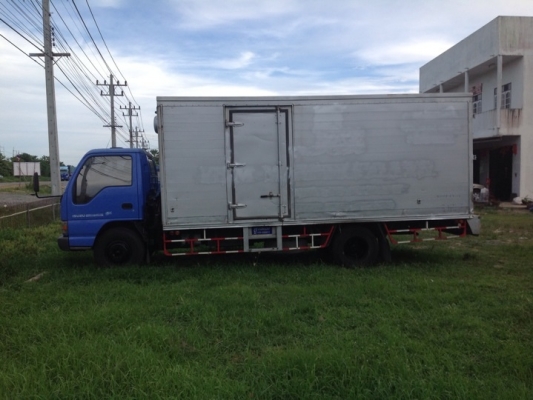 ขายด่วน!! ISUZU-NQR ปี47เครื่อง150แรงตู้แห้งยาว 5,50เมตรสภาพพร้อมใช้