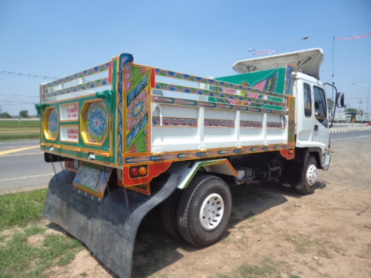 ขายรถ6ล้อดั้มเดก้า210 สภาพสวยพร้อมใช้งานคับ