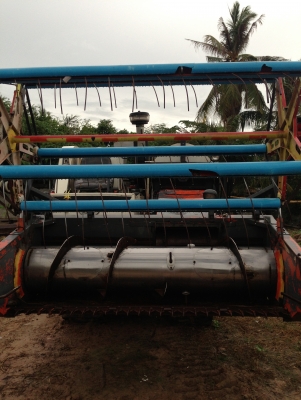 ขายรถเกี้ยวข้าวคูโบต้า. Dc68  พร้อมเทเลอร์