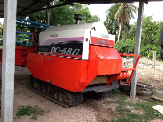 ขายรถเกี้ยวข้าวคูโบต้า. Dc68  พร้อมเทเลอร์