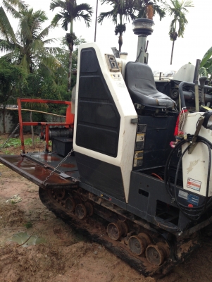 ขายรถเกี้ยวข้าวคูโบต้า. Dc68  พร้อมเทเลอร์