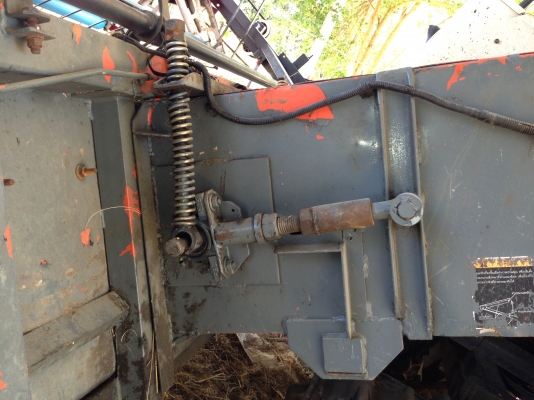 ขายรถเกี้ยวข้าวคูโบต้า. Dc68  พร้อมเทเลอร์