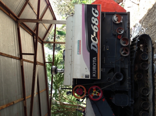 ขายรถเกี้ยวข้าวคูโบต้า. Dc68  พร้อมเทเลอร์