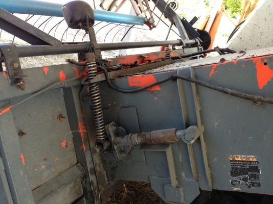 ขายรถเกี้ยวข้าวคูโบต้า. Dc68  พร้อมเทเลอร์