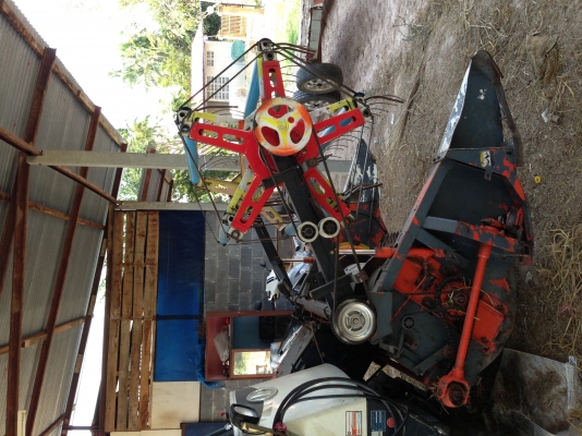 ขายรถเกี้ยวข้าวคูโบต้า. Dc68  พร้อมเทเลอร์