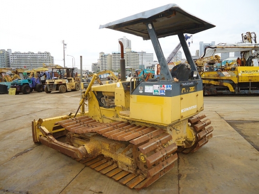 ขายด่วนรถแทรคเตอร์ตีนตะขาบ KOMATSU D20PL-6   เก่าญี่ปุ่นยังไม่เคยใช้งานในไทย สภาพดี จริง ๆๆจ้า
