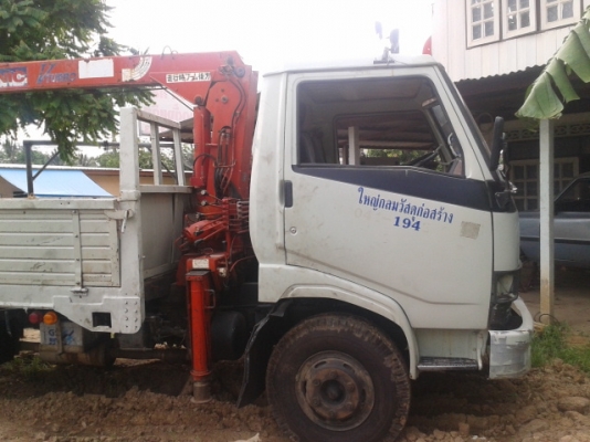 หกล้อHINOติดเครน2.5ตัน