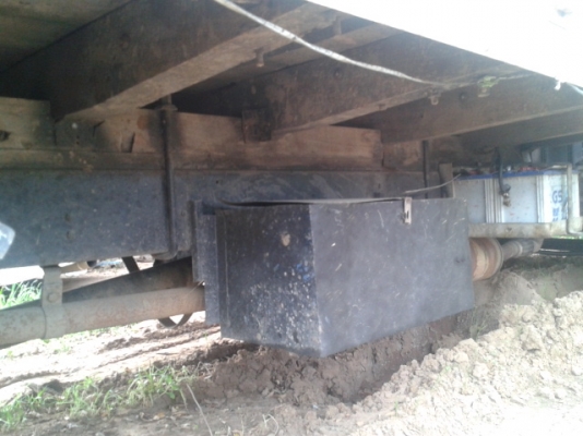 หกล้อHINOติดเครน2.5ตัน