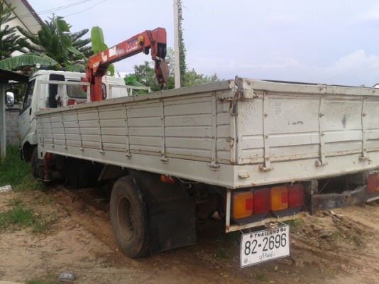 หกล้อHINOติดเครน2.5ตัน