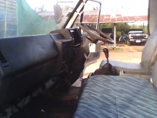 รถ ISUZU  115 รถห้างแท้ แอร์ใช้ได้  เครื่องดี  ครัชชีสวย   พร้อมตู้คอนเทรนเนอร์