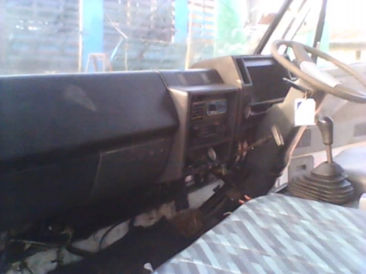 รถ ISUZU  115 รถห้างแท้ แอร์ใช้ได้  เครื่องดี  ครัชชีสวย   พร้อมตู้คอนเทรนเนอร์