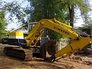 KOMATSU PC 100-3 เอกสารใบอินวอยซ์ เครื่องแน่นแรงดีไม่มีเยิ้ม ปั๊มเดิมๆทำงานไม่โหลด ภายในเก๋งคอนโทรลยาว ควบคุมง่าย บูมอาร์มสวยไม่มีปะ ช่วงล่างเอวแน่นดี โซ่บูทใบแทรกหนาดีประมาณ 60\% พร้อมใช้งาน ราคาต่อรองได้ครับ