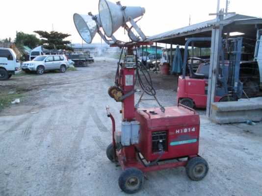 รหัส:13001185ไฟสนามตู้ไฟขนาดไฟ100v.จำนวน2ปลั๊กหลอดไฟ2หลอดยกสูงได้4m.ใช้ไฟแสงจันทร์