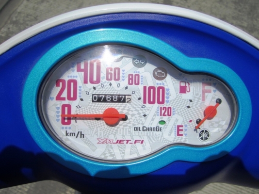 (ขายแล้วค่ะ) Yamaha Fiore 2012 ลายใหม่  สีสดใส น่ารักน่าขับ เดิมแท้ดี ไม่มีบิวด์