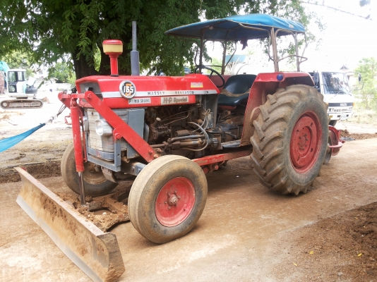 ขายถูก รถไถ พร้อมใช้งาน ขายถูก รถไถ พร้อมใช้งาน