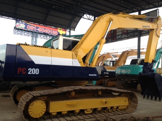 ขายรถแบคโฮ Pc200-5 คอนโทลสั้น รถพร้อมใช้ ไฟฟ้าครบ ช่วงล่างเต็มๆ  ราคาต่อรองได้