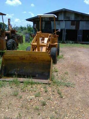 เลิกกิจการครับ komatsu D3 รถตักล้อยางครึ่งคิว 3 คัน 1 คิว3 คัน รถตักพร้อมตัวขุด1 คัน เลิกกิจการครับ komatsu D3 รถตักล้อยางครึ่งคิว 3 คัน 1 คิว3 คัน รถตักพร้อมตัวขุด1 คัน