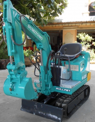รถขุดจิ๋ว SUMITOMO S20  สามารถใส่ท้ายรถปิคอัพได้