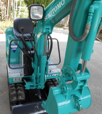 รถขุดจิ๋ว SUMITOMO S20  สามารถใส่ท้ายรถปิคอัพได้