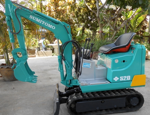 รถขุดจิ๋ว SUMITOMO S20  สามารถใส่ท้ายรถปิคอัพได้