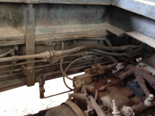 รถฮีโน่ 6 ล้อดั้ม 210 แรงม้า  สนใจติดต่อ  081 - 6079515