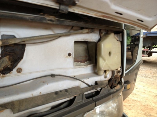 รถฮีโน่ 6 ล้อดั้ม 210 แรงม้า  สนใจติดต่อ  081 - 6079515