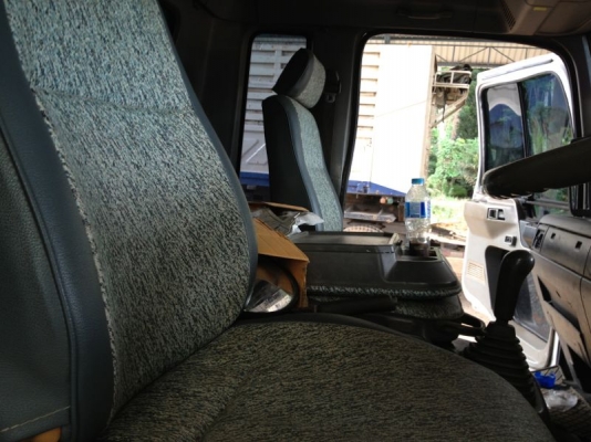 รถฮีโน่ 6 ล้อดั้ม 210 แรงม้า  สนใจติดต่อ  081 - 6079515