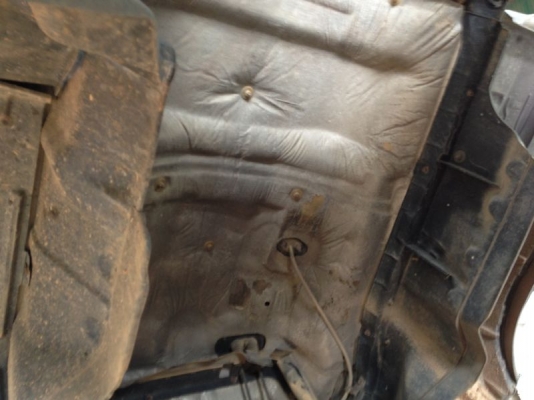 รถฮีโน่ 6 ล้อดั้ม 210 แรงม้า  สนใจติดต่อ  081 - 6079515